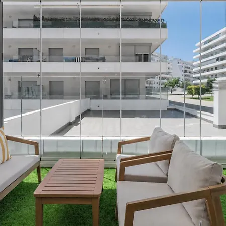 Golden Retreat At Puerto Banus Apartment